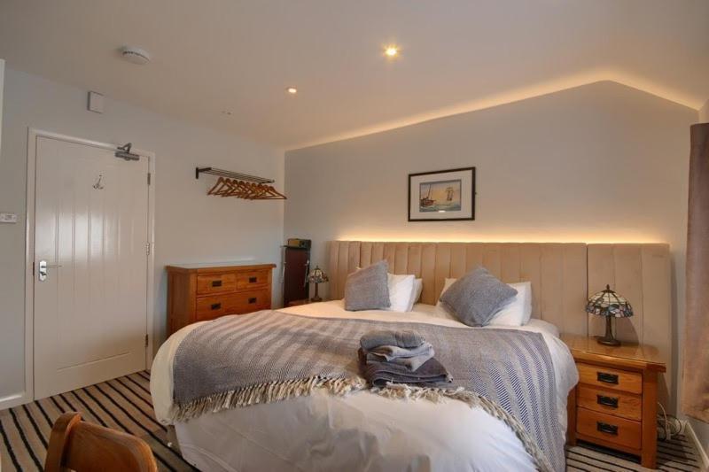 Smugglers Luxury Accommodation 셰링엄 외부 사진